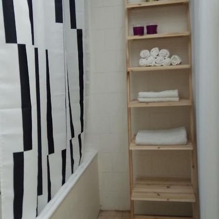 Room In Apartment Rishon Leziyyon Luaran gambar