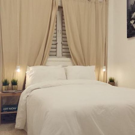 Room In Apartment Rishon Leziyyon Luaran gambar