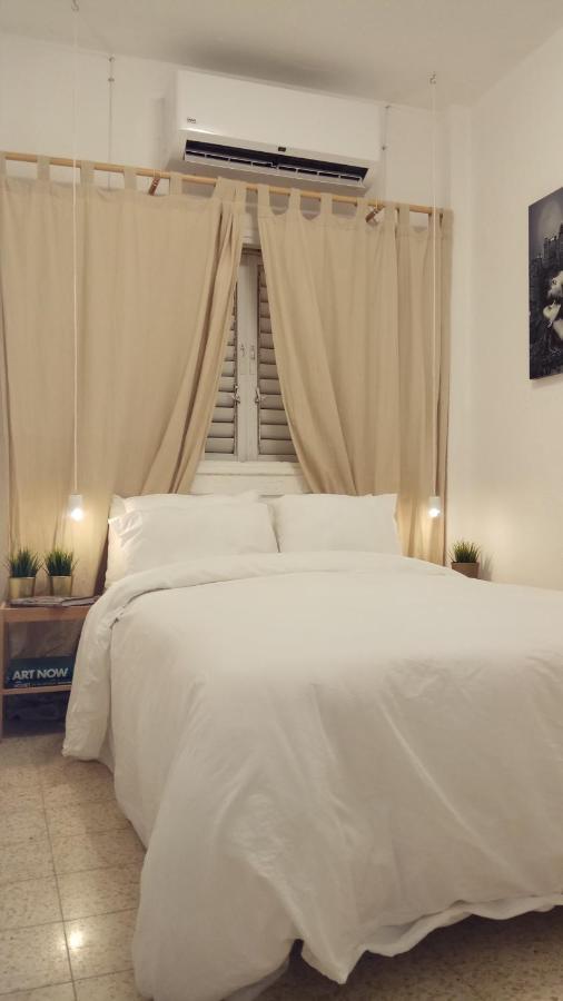 Room In Apartment Rishon Leziyyon Luaran gambar